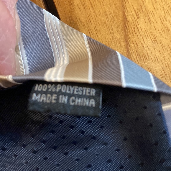 Studio Tie - Picture 6 of 6